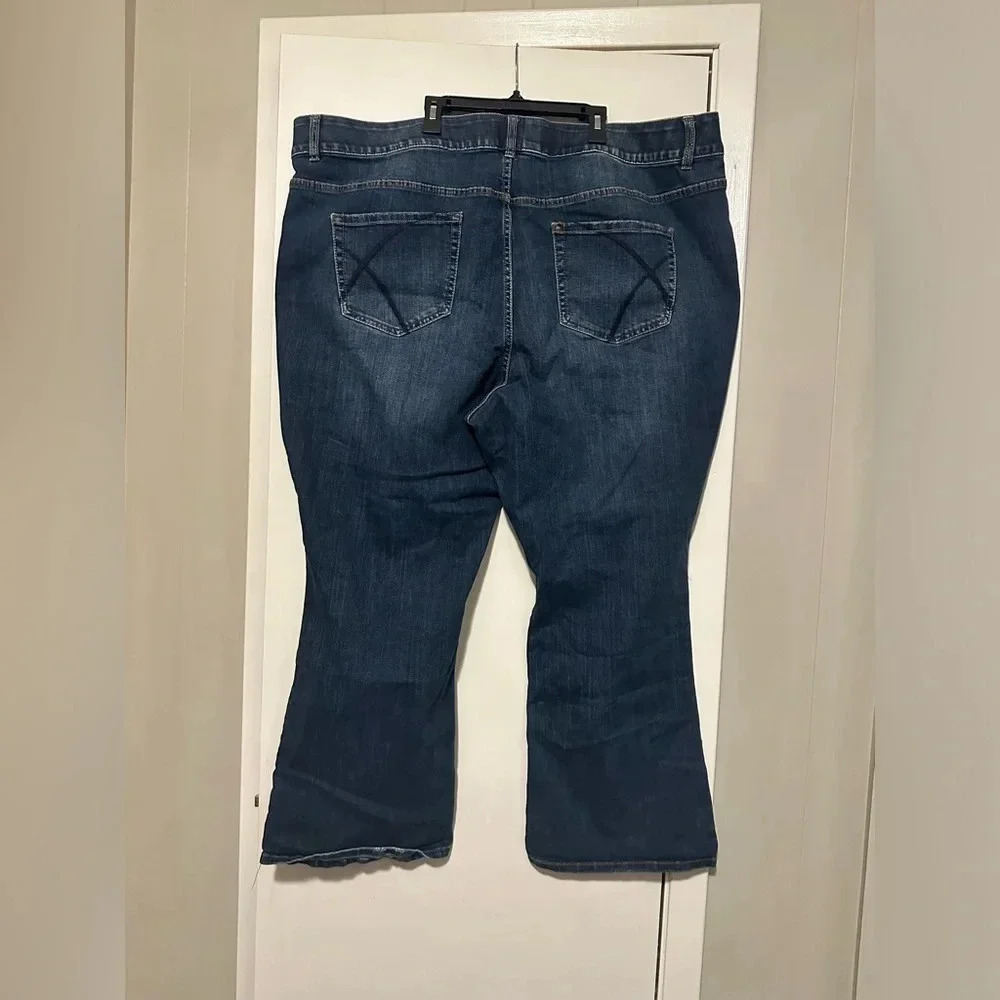 Lane Bryant Tighter Tummy High Rise Boot size 28 Short - Picture 2 of 9
